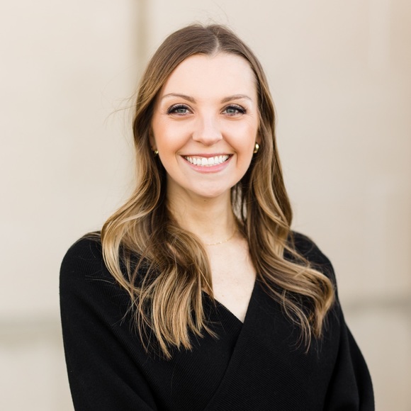 Meet your Posher, Michelle - Picture 1 of 1